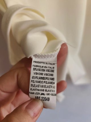 Camiseta de chica talla 44-46 nueva.