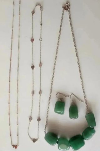 Conjunto Plata Ley: Collar y Pendientes Verdes