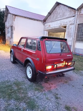 Lada Niva 1990