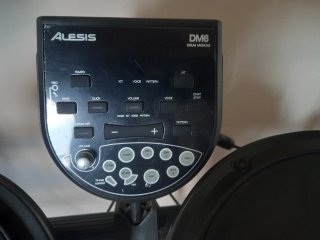 Batería Electrónica Alesis DM8