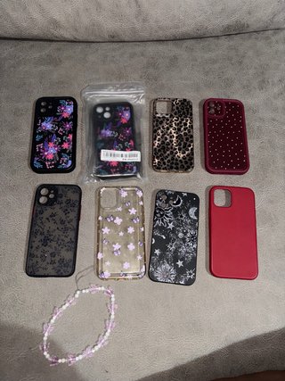7 custodie per iPhone 12 e 1 custodia per iPhone 14