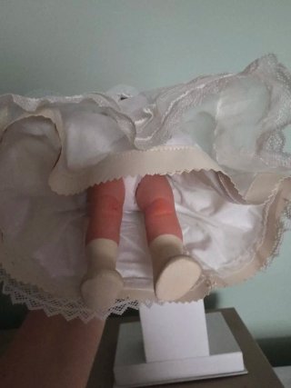 Muñeca antigua de novia