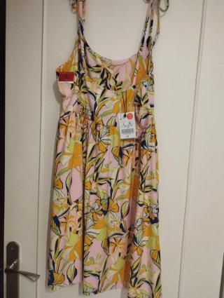 Vestido estampado floral rosa talla L