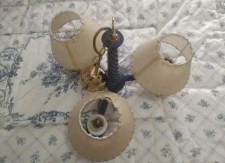 EDREDÓN CORTINAS LÁMPARAS MESILLAS