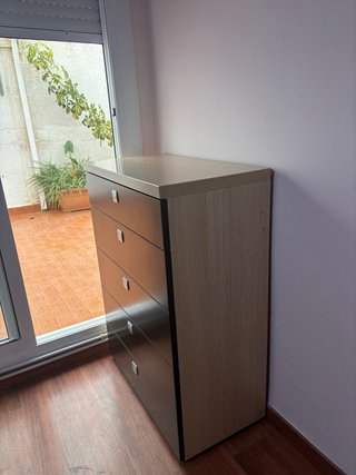 Dormitorio completo: Cabecera + 2 mesitas + Cómoda