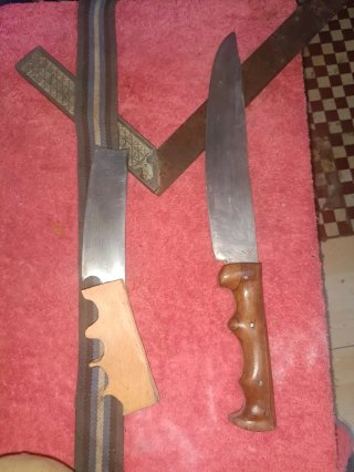 Cuchillo artesanal madera y metal