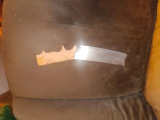Cuchillo artesanal madera y metal