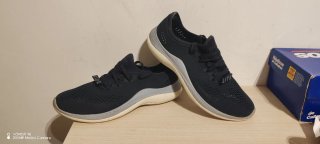 Zapatillas deportivas Crocs agua azul marino y gri