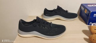 Zapatillas deportivas Crocs agua azul marino y gri