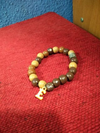 Pulsera mujer con charm letra E