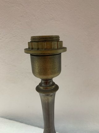 Candelabro de bronce antiguo