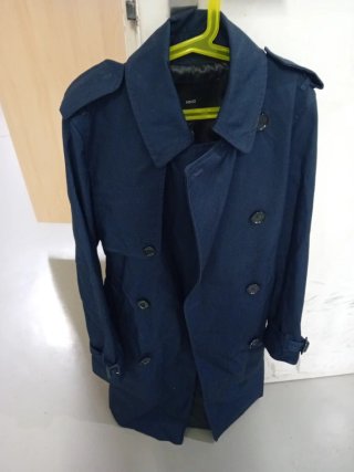 Gabardina azul marino Mango Talla XS