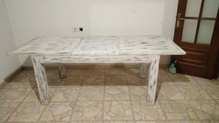 Mesa de comedor rústica blanca