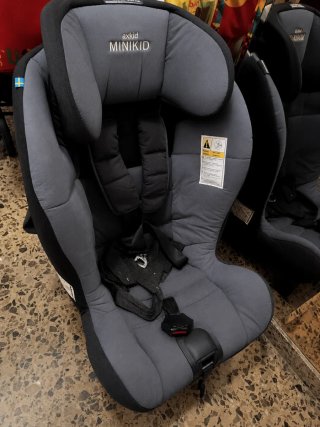 Axkid Minikid silla coche contramarcha