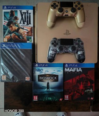 PS4 Slim 500GB Dorada + 2 Mandos + Juegos