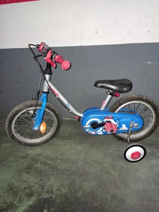 Bicicleta infantil Btwin azul y plata