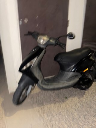 Piaggio Zip Scooter Negro