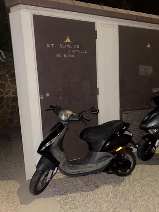 Piaggio Zip Scooter Negro