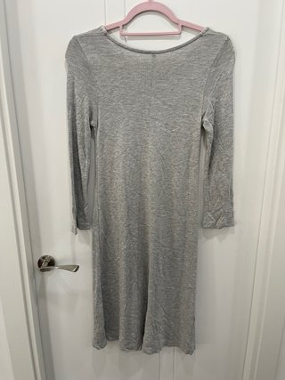 Vestido gris de manga larga Stradivarius | Talla S