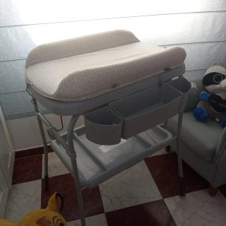 Bañera y cambiador de bebé marca Chicco