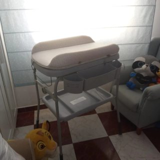 Bañera y cambiador de bebé marca Chicco