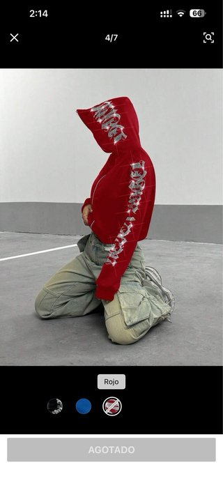 Sudadera con capucha y cremallera roja