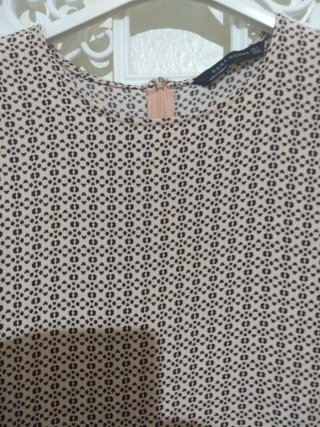 Vestido estampado beige y marrón
