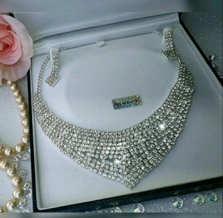 Conjunto rodio y cristal a estrenar