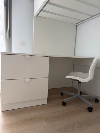 Habitación completa con cama alta, IKEA