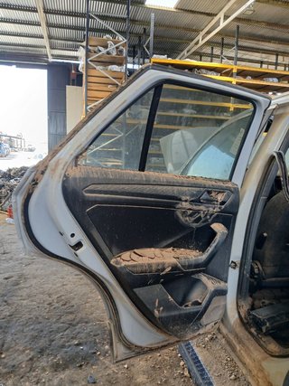 PUERTA TRASERA IZQUIERDA Volkswagen T-Roc (A11)(09.2017->)