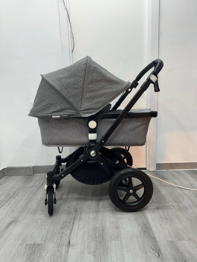 Carrinho Bugaboo Camaleón 3 Plus, bebê