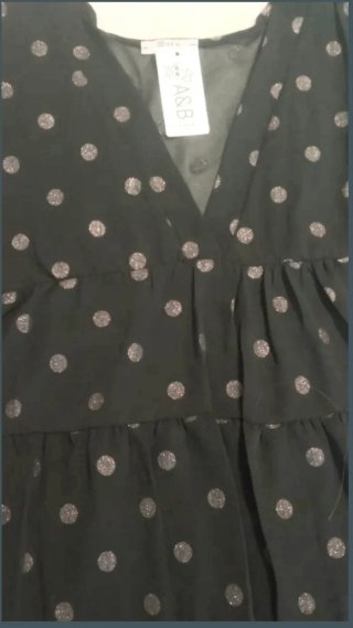 Vestido gasa negro topos dorados. XL sin estrenar.