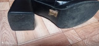 Botines de tacón negros