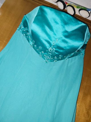 Vestido de fiesta largo azul verdoso
