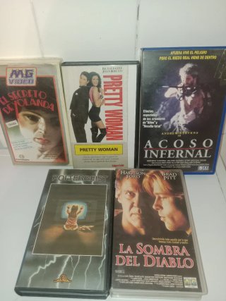 Lote 5 Cintas VHS: Poltergeist, Pretty Woman, etc.