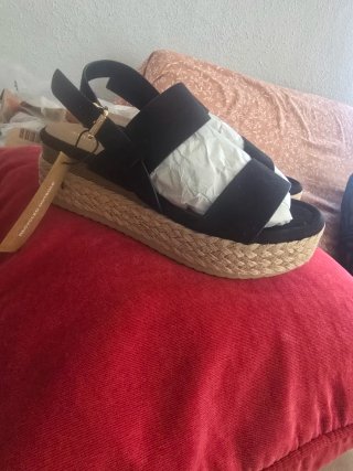 Sandalias negras con plataforma