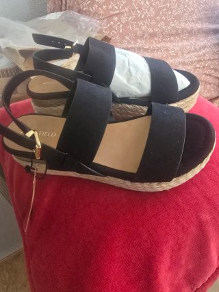 Sandalias negras con plataforma