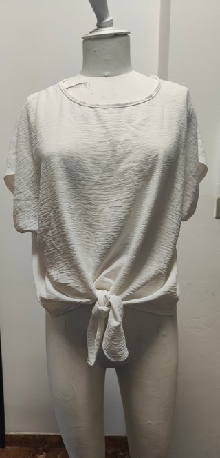Maglietta bianca con nodo taglia unica