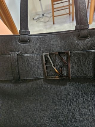 Bolso Armani, piel negra