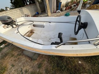 Barco Hobby 3 con papeles