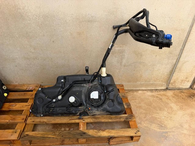 Depósito AdBlue Citroen C3 9819742380