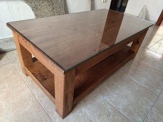 Mesa de centro elevable de madera con cristal