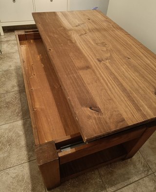 Mesa de centro elevable de madera con cristal
