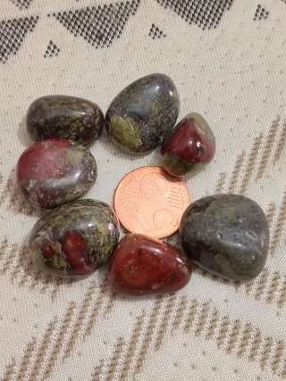 7 Piedras Naturales Jasper Sangre Dragón 302 Ct