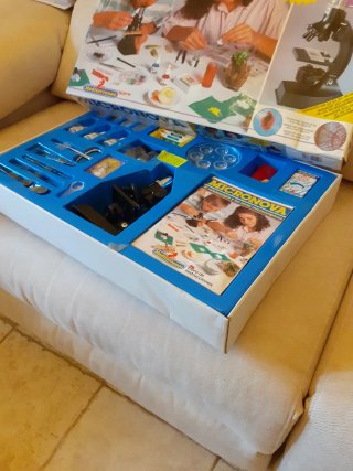 MICRONOVA Juego de Investigación Vintage