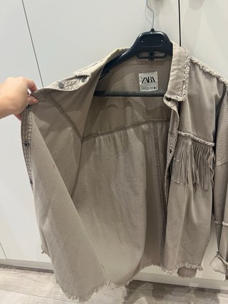 Chaqueta Zara flecos beige talla única