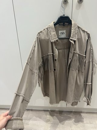 Chaqueta Zara flecos beige talla única