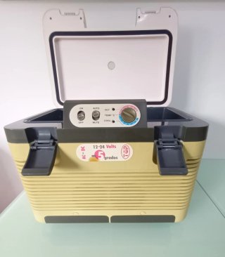 Nevera Portátil Coche - Camión 12-24V / 240V.