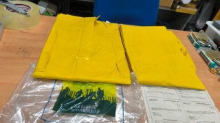 Trajes de agua amarillos JUBA