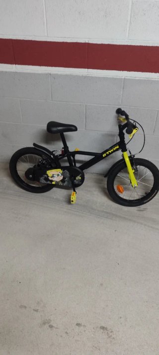 Bicicleta infantil con diseño de personaje